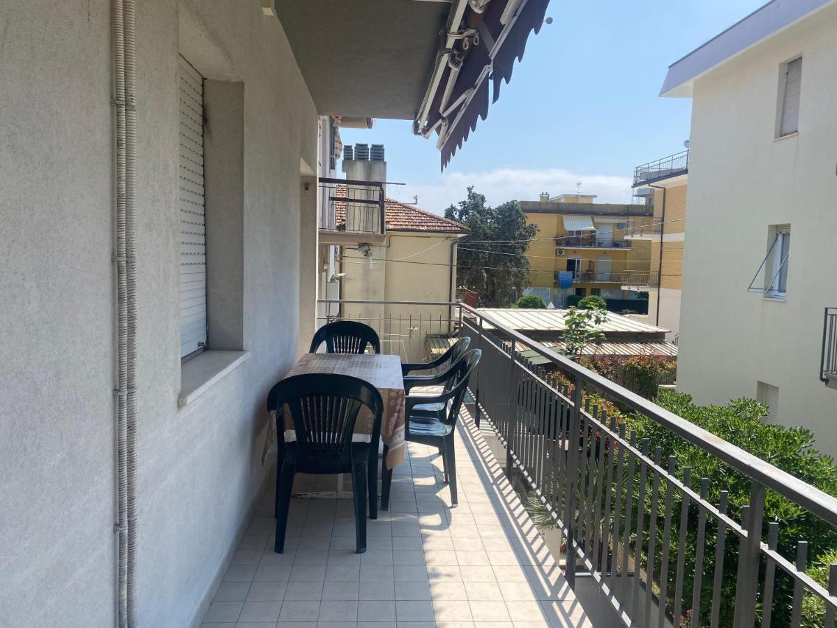 Via Pesaro A/C Διαμέρισμα Marcelli Εξωτερικό φωτογραφία